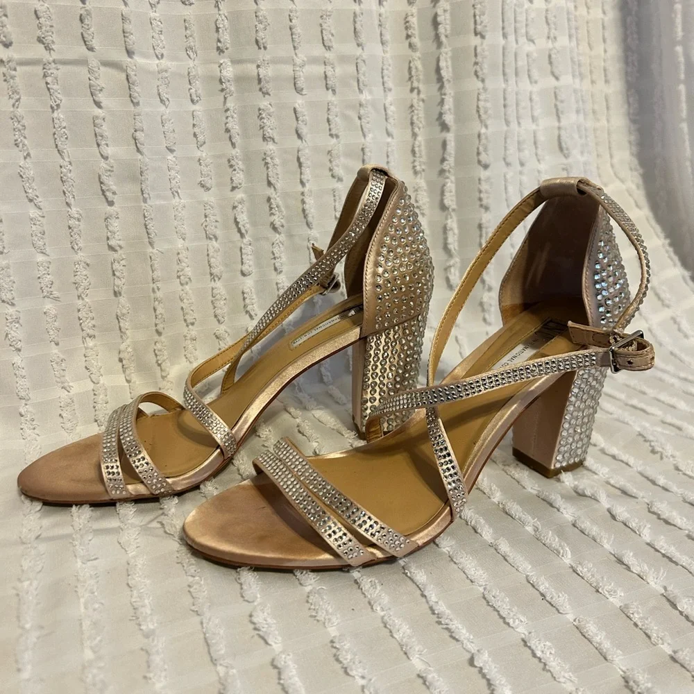 INC‎ International Concepts Women's 6.5 Gold Embellished Evening Dress Shoes